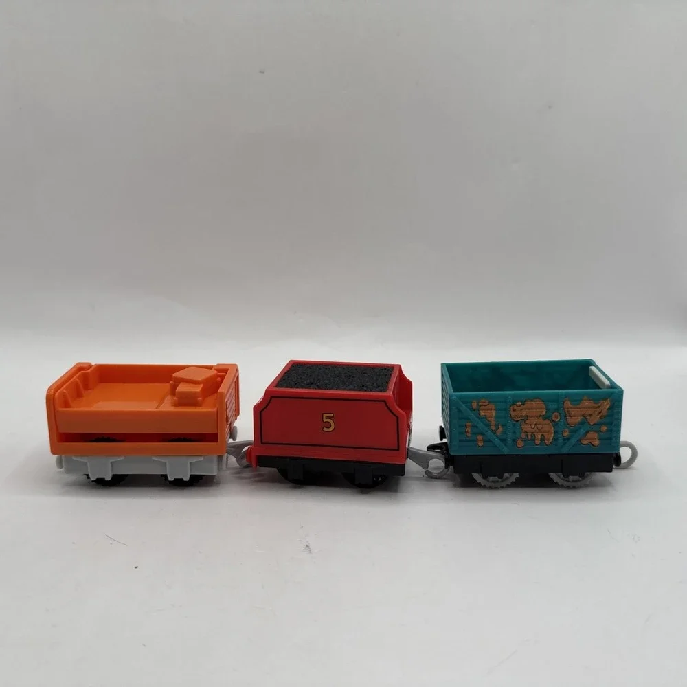 Thomas the Train Trackmaster Lot Of 9 Trains and‎ Cars One Working